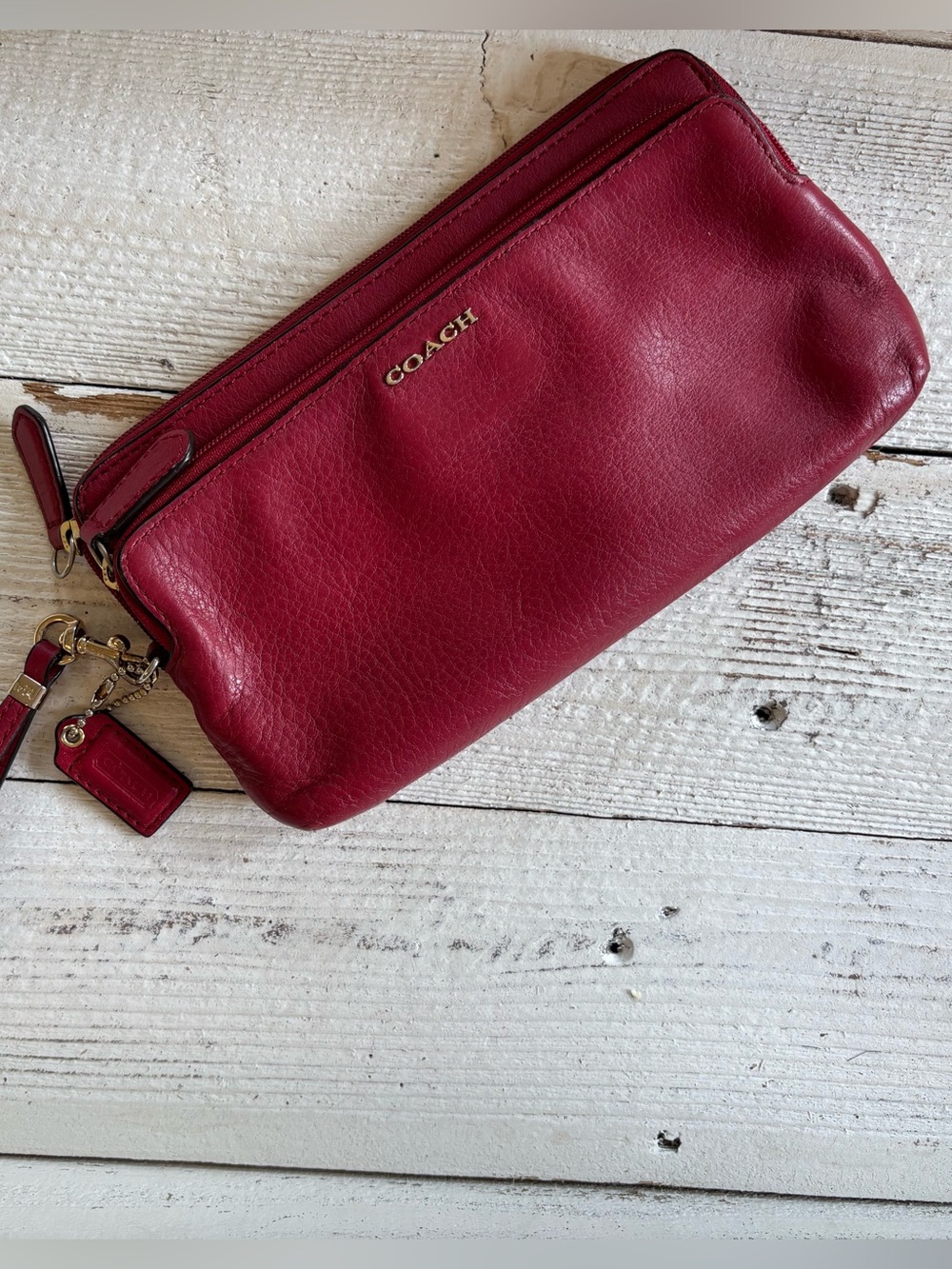 COACH $249 Cherry Red Pebbled Leather Wristlet Clutch goldtone - Picture 2 of 13